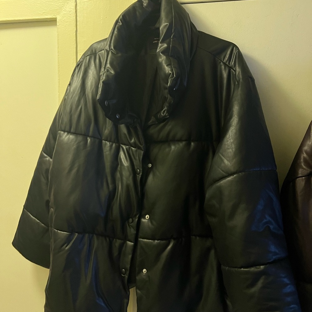 Ladies black faux leather puffer jacket worn once excellent condition